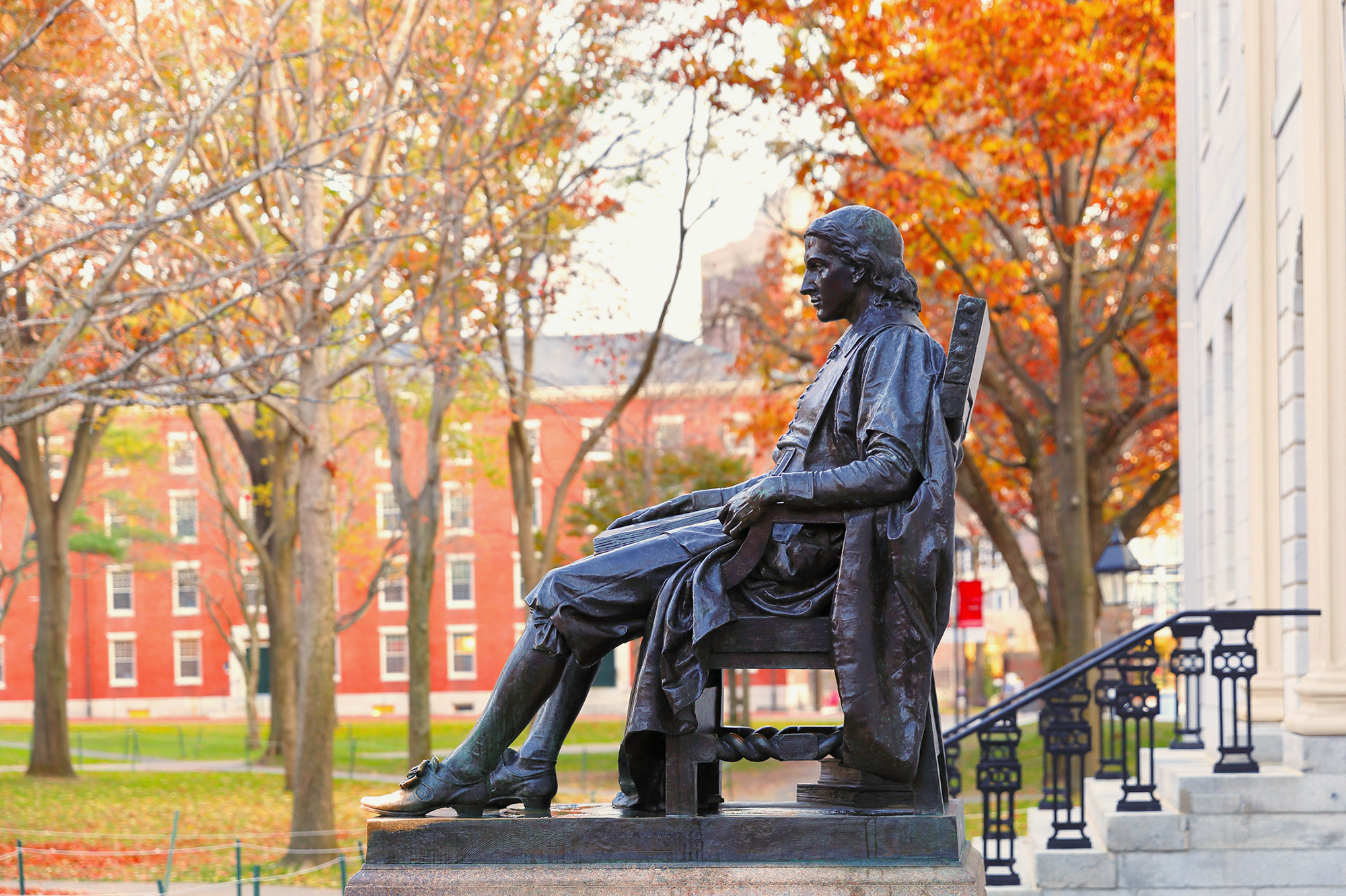 John Harvard Statue.